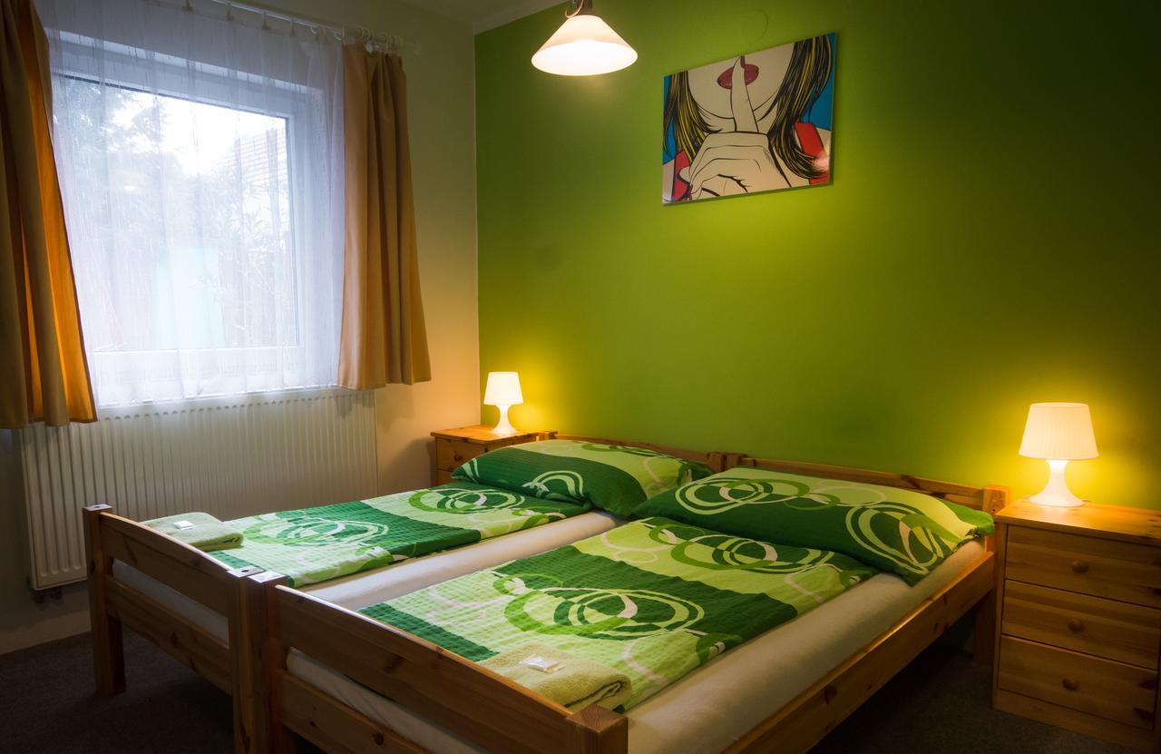 Herbenka Hotel Hustopece Ngoại thất bức ảnh