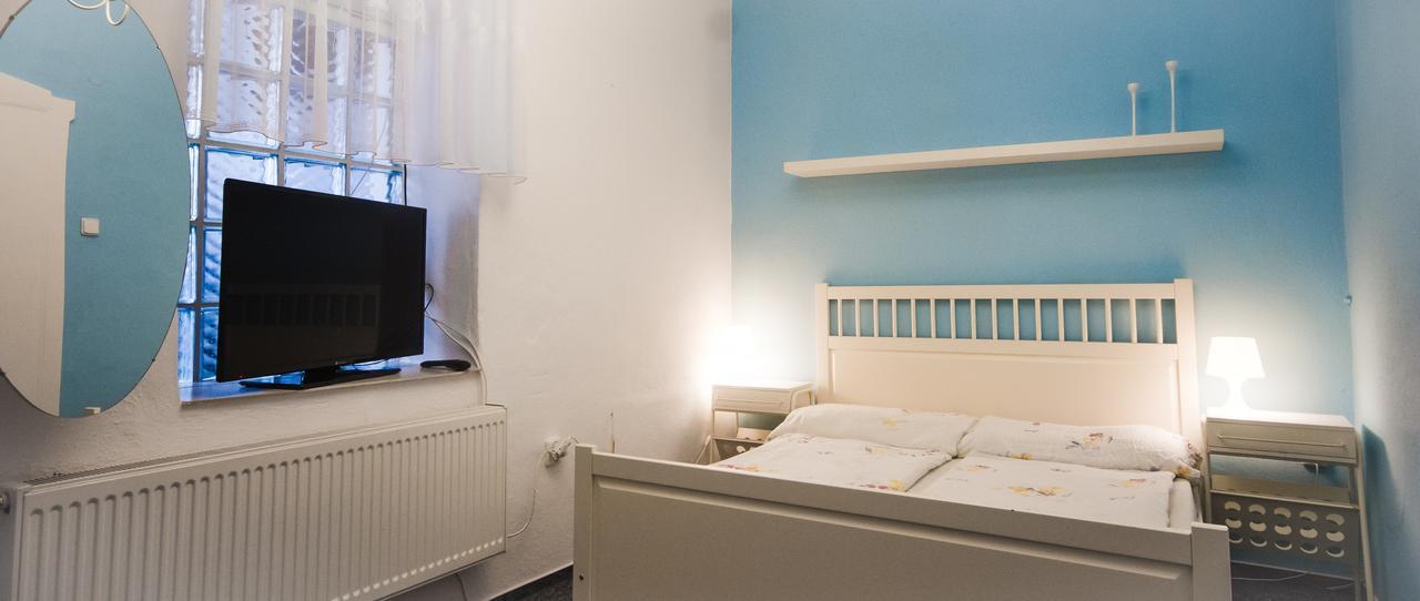 Herbenka Hotel Hustopece Ngoại thất bức ảnh