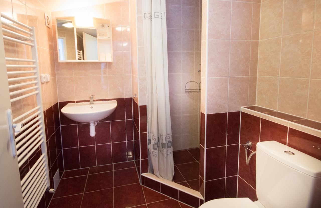 Herbenka Hotel Hustopece Ngoại thất bức ảnh